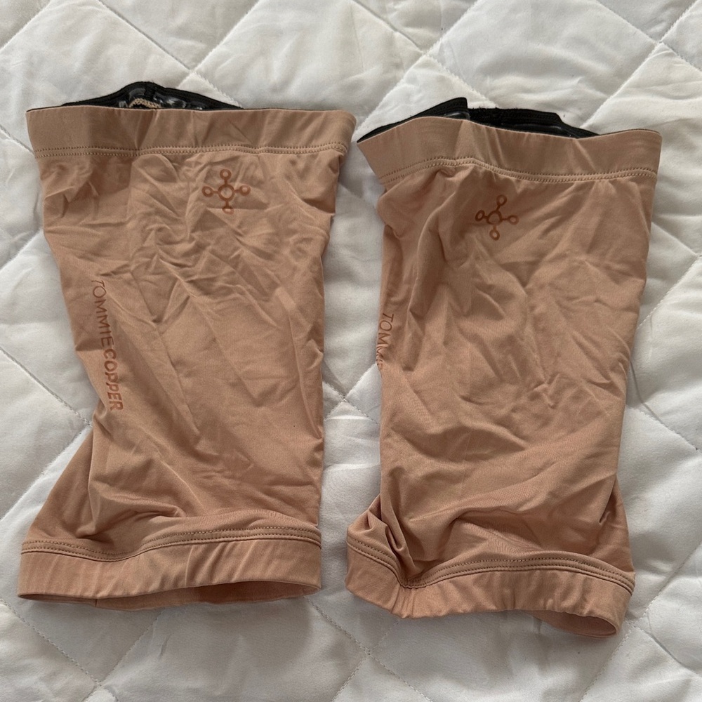 Tommie Copper Compression knee sleeves - Tan